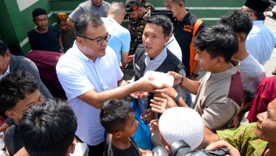 Photo of Bagikan Seribu Nasi Kotak, Rabu &  Jumat Berkah Saling Berbagi Ala ADIL 02