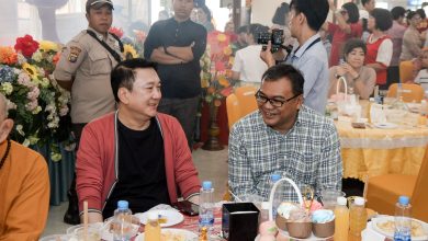 Photo of Asri Ludin Tambunan Hadiri Ulang Tahun ke 85 YM Bhiksu Dharma Virya Mahasthavira di Sibolangit