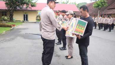 Photo of Kapolres Binjai Berikan Bingkisan Natal 2024 dan Tahun Baru 2025 Kepada Personil dan Wartawan
