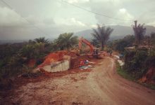 Photo of Penimbunan Jalan Longsor di STM Hulu Dikerjakan Asal-asalan