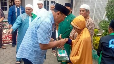 Photo of Bupati H Asri Ludin Tambunan Apresiasi Pemberian Santunan Anak Yatim yang Digelar Anggota DPRD H Rahmadsyah SH