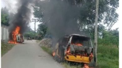 Photo of Bentrok antar Kelompok Pemuda di Deli Serdang, Dua Mobil dan 2 Motor Dibakar