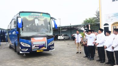 Photo of Wakil Bupati Deli Serdang Lepas Peserta Manasik Haji Nasabah PT Bank Sumut