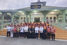 Photo of Kades se-Kecamatan Galang Kompak Sambut Bupati Deli Serdang dengan Baju Batik Seragam