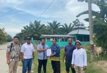 Photo of PTPN1 Regional 1 Serahkan 2 Lembu Kurban kepada Warga Sekitar Kebun