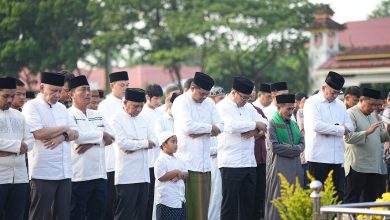 Photo of Ribuan Umat Muslim Salat Idul Adha di Alun-Alun Pemkab Deli Serdang