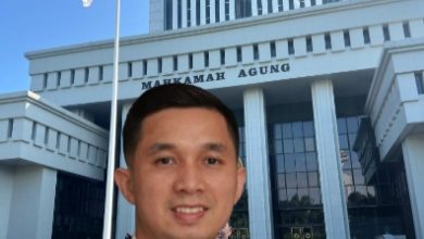 Photo of Dari Puncak Gunung Marapi, Muhammad Nasir SH Ukir Sejarah Hidupnya Jadi Hakim Muda Mahkamah Agung RI