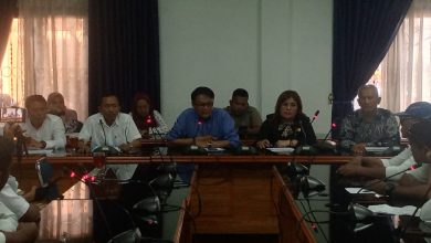 Photo of 2 Ketua Fraksi DPRD Deli Serdang Partai Pendukung Bupati, Berbeda Pandangan di Hadapan Massa Aksi  ‎