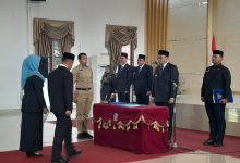 Photo of Bupati Asri Ludin Tambunan Lantik  Dedy Mazwardy Jadi Pj Sekdakab Deli Serdang