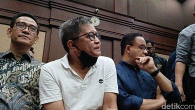 Photo of Sejumlah Tokoh Hadiri Sidang Vonis Tom Lembong