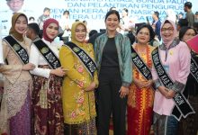 Photo of Ny Jelita Asri Ludin Tambunan Dikukuhkan Sebagai Bunda Literasi, Bunda PAUD & Ketua Dekranasda Deli Serdang