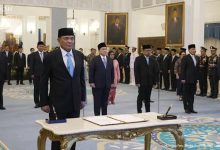 Photo of Daftar 11 Menteri dan Pejabat yang Dilantik Prabowo: Djamari Chaniago, M Qodari, Naniek S Deyang
