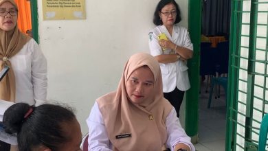 Photo of Warga Kotarih Antusias Sambut Pemeriksaan Kesehatan Gratis RSU Mitra Guray bersama Dinkes Sergei