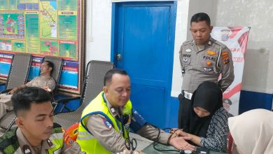 Photo of Satlantas polres Langkat Donor Darah HUT Lantas ke-70