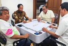 Photo of Menteri Kehutanan Malah Main Domino Bareng Tersangka Pembalakan Liar, Kok Bisa?