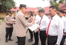 Photo of Kapolres Binjai Berikan Penghargaan Sebanyak 39 Personil Yang Berprestasi