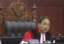 Photo of MK Beri Ruang Masyarakat di Kawasan Hutan Berkebun Tanpa Izin Pemerintah Pusat