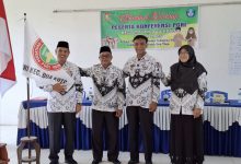 Photo of Khairul Asri dan Surmadelan Kembali Pimpin PGRI Kecamatan Dua Koto Periode 2025-2028