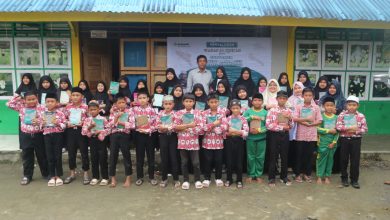 Photo of Gramedia Salurkan 59 Eksemplar Buku untuk Siswa Penghafal Al-Qur’an SD Plus Muhammadiyah Sinabang