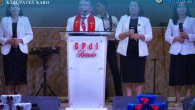 Photo of Bupati Karo Hadiri Ibadah Minggu: Bawalah Sukacita dan Pererat Tali Persaudaraan