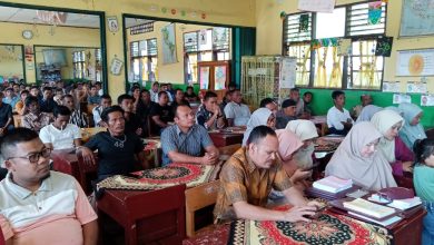 Photo of SDN 07 Silang Empat Silalang Sukses Laksanakan Gerakan Ayah Mengambil Rapor Anak ke Sekolah
