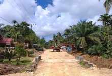 Photo of Masyarakat Berharap Jangan Ada Pihak yang Menghambat Pembangunan Jalan Transmigrasi di Simeulue