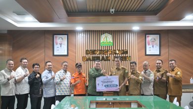 Photo of Bantuan Solidaritas dari Pemko Makasar untuk Korban Banjir Aceh diterima Sekda Aceh