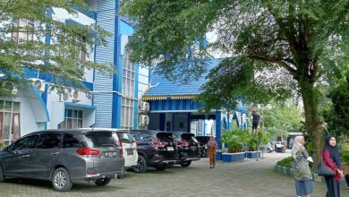 Photo of Guru Dibegal Saat Berangkat Mengajar, Kebijakan Jam Masuk Sekolah Dikeluhkan