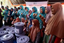 Photo of Kak Na Dampingi Ketum TP PKK Pusat Salurkan Bantuan ke Gampong Sah Raja