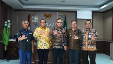 Photo of Bupati Karo dan Wamendagri Bahas Penyediaan Layanan Infrastruktur Serta Dorong Pertumbuhan Ekonomi Daerah
