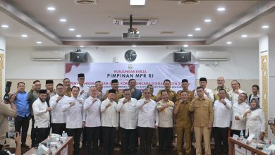 Photo of Wagub Aceh Minta Percepatan Jadup, Pemulihan Ekonomi Hingga Sapi Meugang saat Kunjungan Pimpinan MPR RI