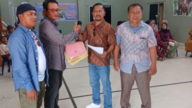 Photo of Didampingi 50 Pendukung, Edi Lesmono Resmi Mendaftar Jadi Calon Kades Pasar VI Kuala Namu Beringin