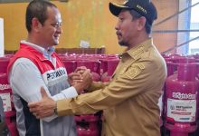Photo of Pemkab Pidie Jaya Terima Bantuan Ribuan Tabung LPG Melalui Program Pertamina Peduli