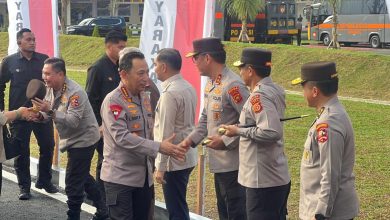 Photo of Kapolda Aceh Hadiri Pelepasan Distribusi Bantuan Kemanusiaan Polri ke Aceh, Sumut dan Sumbar