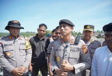 Photo of Kapolda Aceh Tinjau Pembangunan Jembatan Bailey Bantuan Kapolri untuk Kebutuhan 7.000 Warga Desa Lhok Cut
