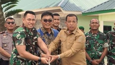 Photo of Bupati Karo Bersama Dandim 0205/TK Lepas Launching Perdana Satuan Pelayanan Pemenuhan Gizi