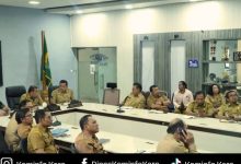 Photo of Bupati Karo Ikuti Rapat Virtual Transformasi Pertanian Digital Bersama Ketua Dewan Ekonomi Nasional