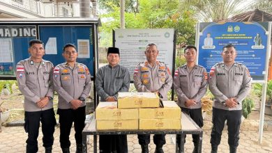 Photo of Selama Ramadhan 1447 H, Polda Aceh Bagikan 2,7 Ton Kurma Tahap I ke 53 Lokasi di Banda Aceh dan Aceh Besar