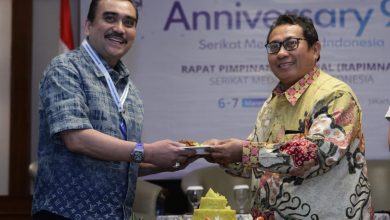 Photo of HUT ke-9 SMSI di Jakarta Berlangsung Khidmat, Prosesi Pemotongan Tumpeng Jadi Momentum Kebersamaan