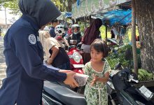 Photo of Ratusan Kilogram Kurma Bantuan Kapolda Aceh Dibagikan kepada Masyarakat
