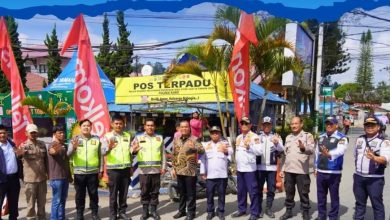 Photo of Pastikan Mudik Aman dan Nyaman, Bupati Karo Pantau Pos Terpadu Idul Fitri