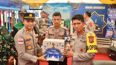 Photo of Kapolda Aceh Tinjau Pos Pelayanan Operasi Ketupat Seulawah 2026 di Bundaran Lambaro dan Bandara SIM