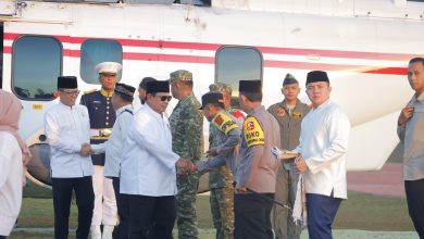 Photo of Presiden RI Prabowo Subianto Sholat Idul Fitri Bersama Warga Huntara di Aceh Tamiang Turut dihadiri Kapolda Aceh