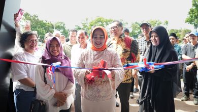 Photo of Bupati Resmikan Alun-Alun Galang sebagai Ruang Publik dan Pemberdayaan UMKM