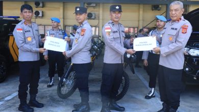 Photo of Kapolda Aceh Serahkan Kendaraan Dinas untuk Polres Subulussalam dan Simeulue