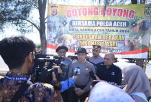 Photo of Dirsamapta Polda Aceh Pimpin Gotong Royong Massal di Pasar Al-Mahirah Dukung Program ASRI