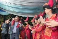 Photo of Berlangsung Meriah, Wabup Dorong Pemuda Lestarikan Gendang Guro-Guro Aron