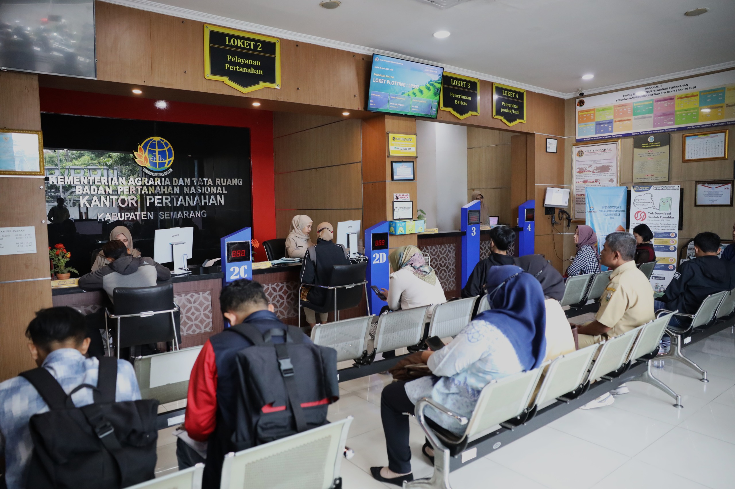Aplikasi Sentuh Tanahku