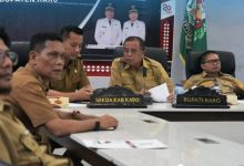 Photo of Bahas Krusial Keuangan Daerah, Bupati Karo Hadiri Zoom Meeting Penyaluran Bagi Hasil Pajak Rokok Triwulan I Tahun 2026