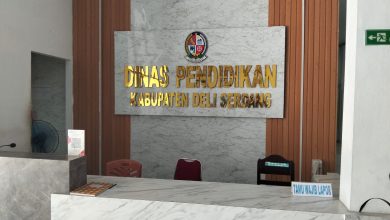 Photo of Sistem Pelaporan Sekolah di Deli Serdang Dikeluhkan Semrawut Pasca Penghapusan Operator Kecamatan
